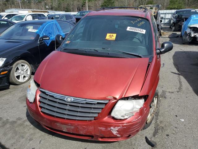 Photo 5 from auction – 2005 CHRYSLER TOWN & COU with VIN 2C4GP54L05R112922