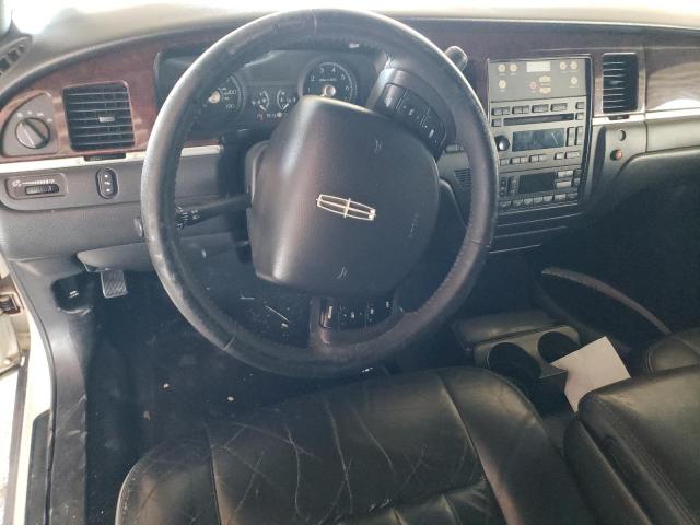 Photo 8 from auction – 2007 LINCOLN TOWN CAR E with VIN 1L1FM88W27Y638264