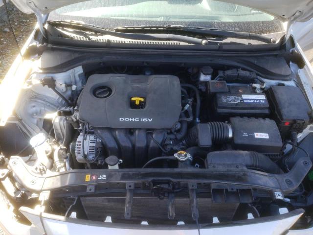 Photo 11 from auction – 2017 HYUNDAI ELANTRA SE with VIN 5NPD84LF4HH106970