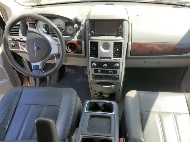 Photo 8 from auction – 2010 CHRYSLER TOWN & COU with VIN 2A4RR5D19AR217853