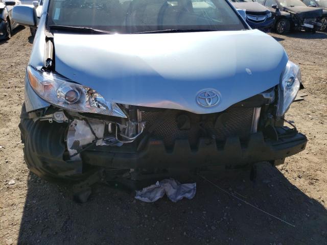 Photo 13 from auction – 2015 TOYOTA SIENNA LE with VIN 5TDKK3DC3FS687392