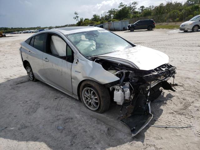 Photo 4 from auction – 2017 TOYOTA PRIUS with VIN JTDKARFUXH3045381