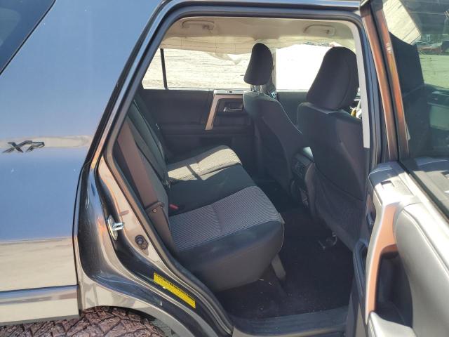 Photo 11 from auction – 2022 TOYOTA 4RUNNER SR with VIN JTEEU5JR2N5273158