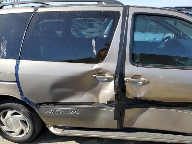 Photo 11 from auction – 2002 TOYOTA SIENNA LE with VIN 4T3ZF13C62U473742