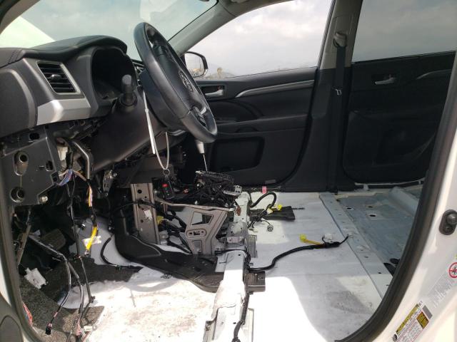 Photo 7 from auction – 2019 TOYOTA HIGHLANDER with VIN 5TDKZRFH3KS321370