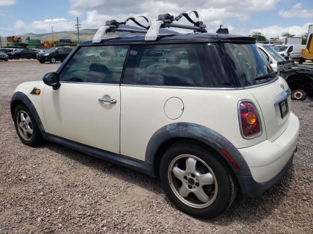 Photo 2 from auction – 2008 MINI COOPER with VIN WMWMF33568TT60079