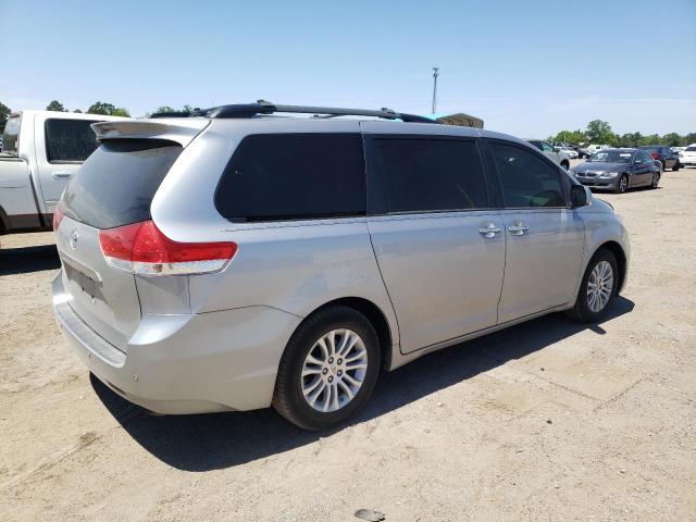 Photo 3 from auction – 2011 TOYOTA SIENNA XLE with VIN 5TDYK3DC8BS026557