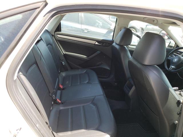 Photo 10 from auction – 2014 VOLKSWAGEN PASSAT S with VIN 1VWAT7A35EC064812