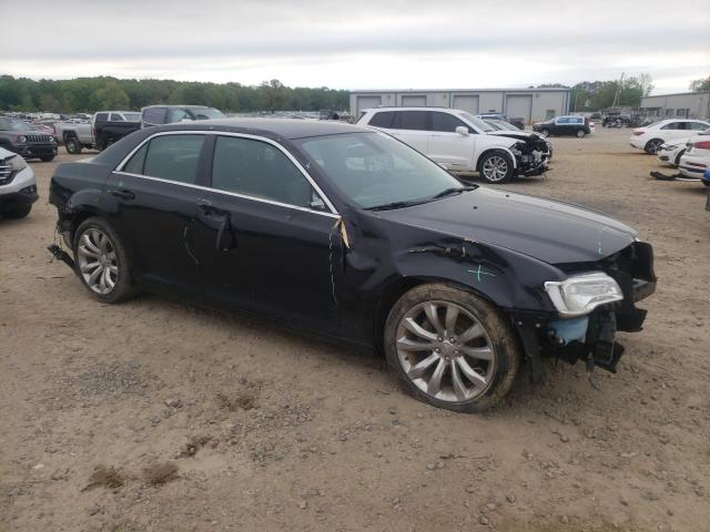 Photo 4 from auction – 2017 CHRYSLER 300 LIMITE with VIN 2C3CCAAG9HH668154