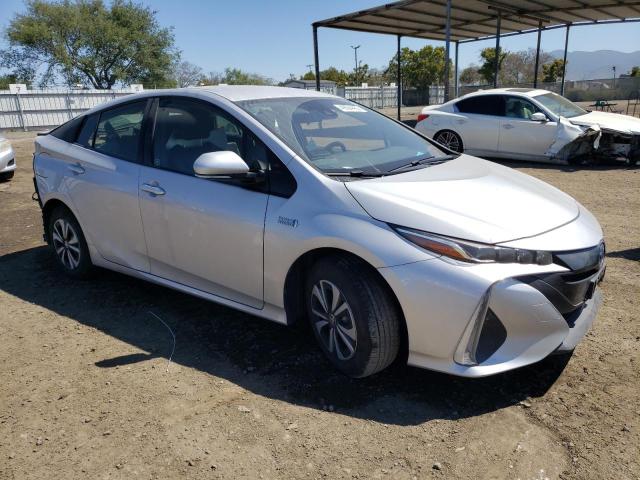 Photo 4 from auction – 2017 TOYOTA PRIUS PRIM with VIN JTDKARFP2H3058362