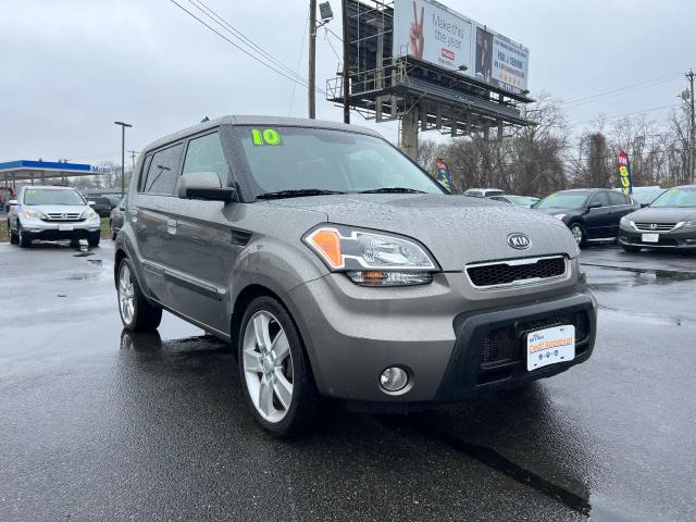 KIA SOUL + 2010 with VIN KNDJT2A26A7050501 - Photo from auction