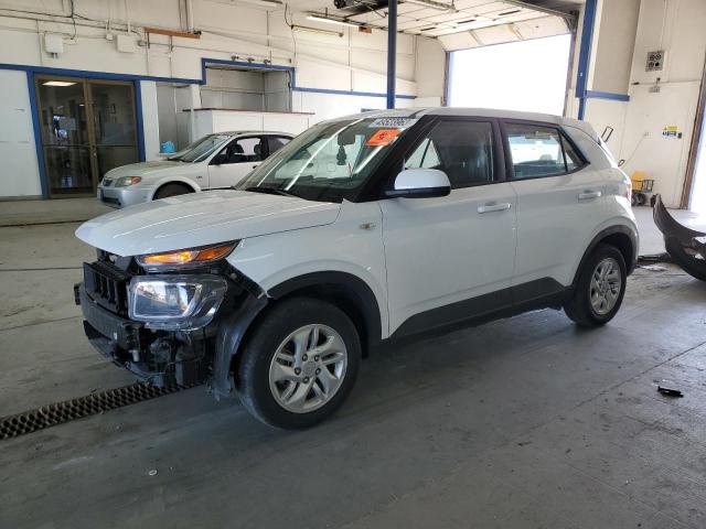 HYUNDAI VENUE SE 2022 with VIN KMHRB8A33NU147689 - Photo from auction