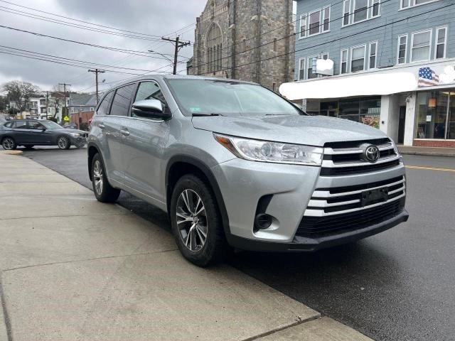 TOYOTA HIGHLANDER 2018 with VIN 5TDBZRFH4JS889867 - Photo from auction