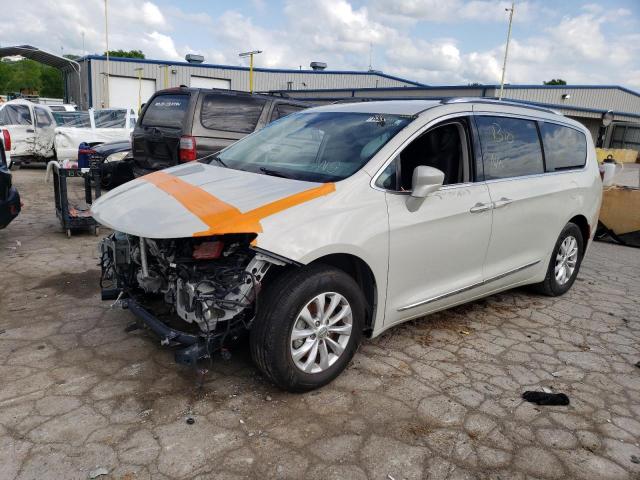 CHRYSLER PACIFICA T 2017 with VIN 2C4RC1EG5HR722267 - Photo from auction