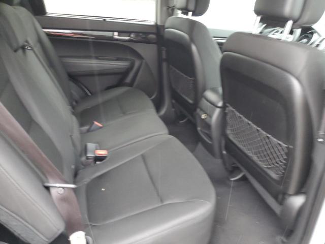 Photo 11 from auction – 2014 KIA SORENTO LX with VIN 5XYKT4A63EG427992