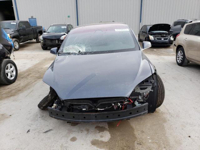 Photo 5 from auction – 2017 TESLA MODEL X with VIN 5YJXCAE20HF051985