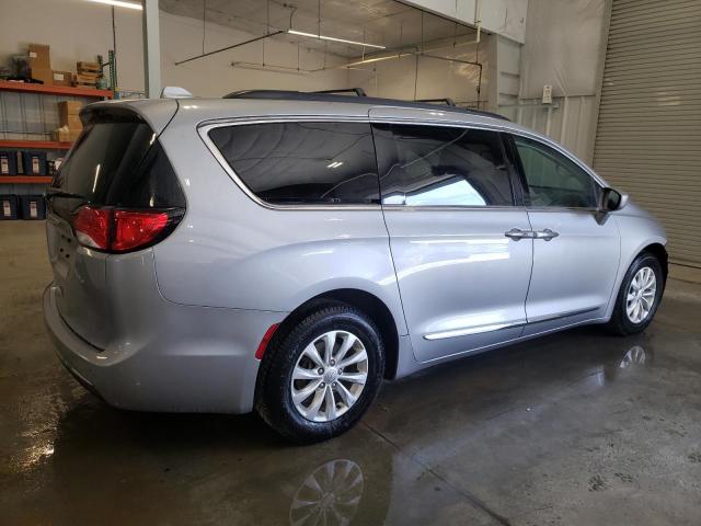 Photo 3 from auction – 2017 CHRYSLER PACIFICA T with VIN 2C4RC1BG9HR702950