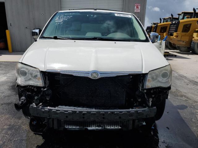 Photo 5 from auction – 2008 CHRYSLER TOWN & COU with VIN 2A8HR64X78R689967
