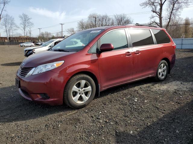 TOYOTA SIENNA LE 2017 with VIN 5TDKZ3DC2HS812736 - Photo from auction