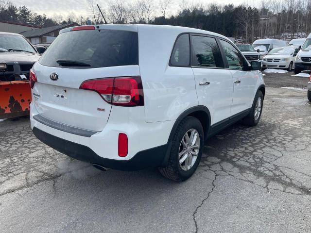 Photo 4 from auction – 2014 KIA SORENTO LX with VIN 5XYKT3A63EG471646