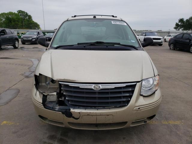 Photo 5 from auction – 2005 CHRYSLER TOWN & COU with VIN 2C4GP54L25R398837