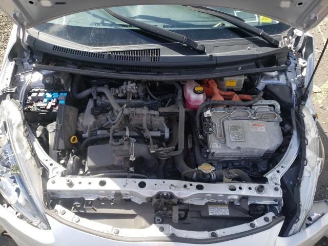 Photo 11 from auction – 2015 TOYOTA PRIUS C with VIN JTDKDTB36F1103044