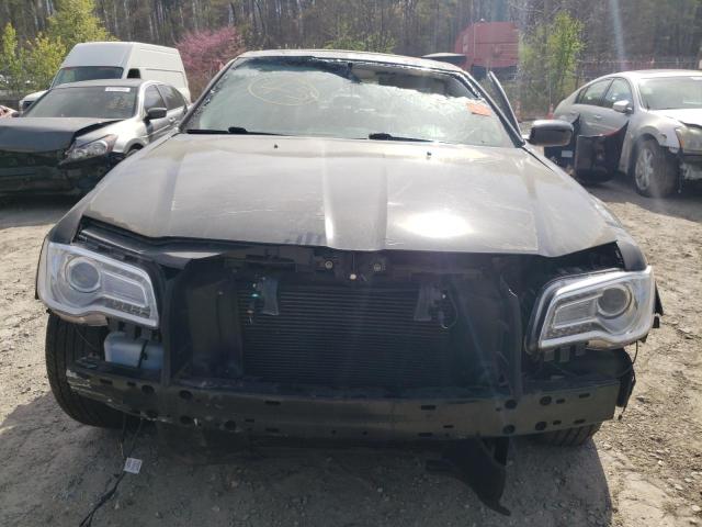 Photo 5 from auction – 2017 CHRYSLER 300 LIMITE with VIN 2C3CCAAG5HH516338