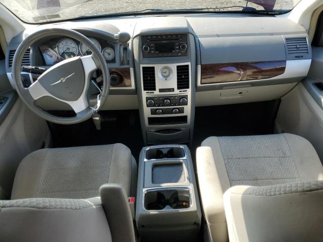 Photo 8 from auction – 2010 CHRYSLER TOWN & COU with VIN 2A4RR5D1XAR338682
