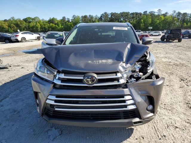 Photo 5 from auction – 2018 TOYOTA HIGHLANDER with VIN 5TDKZRFH5JS280433