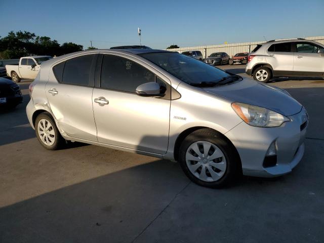 Photo 4 from auction – 2012 TOYOTA PRIUS C with VIN JTDKDTB3XC1006912