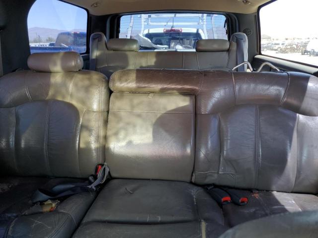 Photo 10 from auction – 2000 CHEVROLET SUBURBAN K with VIN 3GNFK16T8YG130313