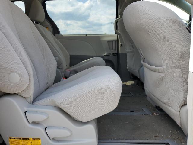 Photo 11 from auction – 2014 TOYOTA SIENNA LE with VIN 5TDJK3DC3ES073985