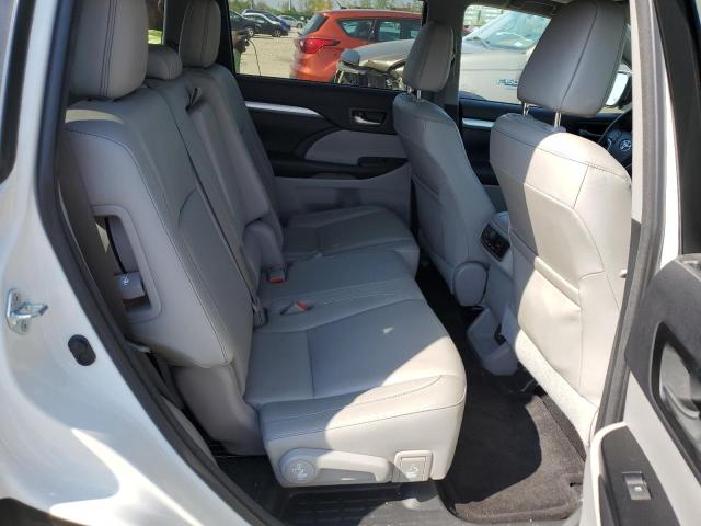 Photo 11 from auction – 2016 TOYOTA HIGHLANDER with VIN 5TDKKRFH0GS174825