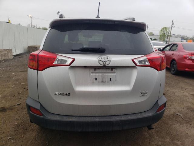 Photo 6 from auction – 2015 TOYOTA RAV4 XLE with VIN JTMRFREVXFD166803