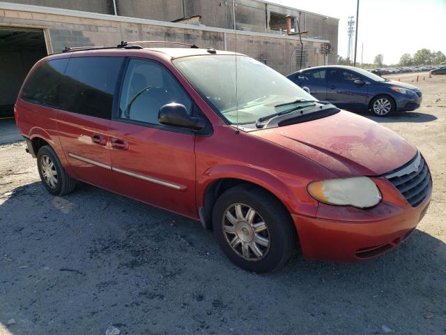 Photo 4 from auction – 2005 CHRYSLER TOWN & COU with VIN 2C8GP54L15R504550