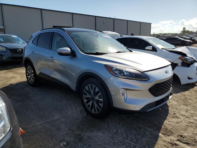 Photo 4 from auction – 2020 FORD ESCAPE TIT with VIN 1FMCU9J91LUB15170
