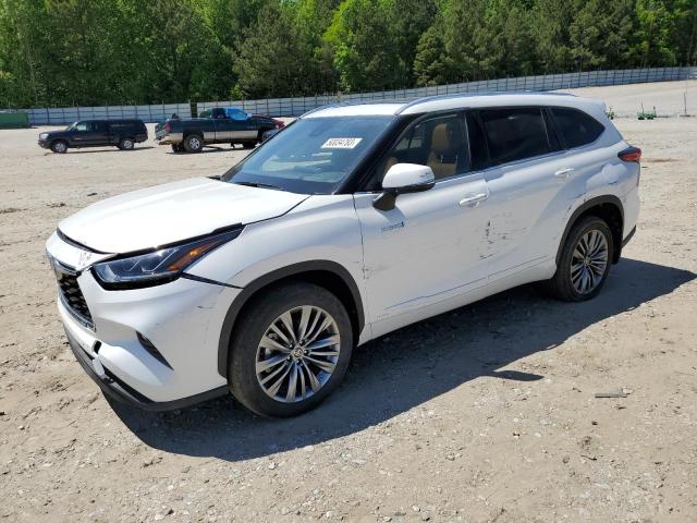 TOYOTA HIGHLANDER 2021 with VIN 5TDEBRCH9MS041722 - Photo from auction
