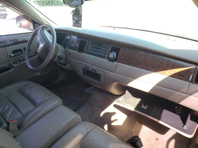 Photo 8 from auction – 2001 LINCOLN TOWN CAR E with VIN 1LNHM81WX1Y710773