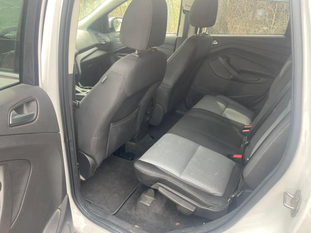 Photo 6 from auction – 2017 FORD ESCAPE SE with VIN 1FMCU9GD9HUC40629