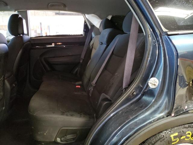 Photo 11 from auction – 2014 KIA SORENTO LX with VIN 5XYKTCA69EG430082