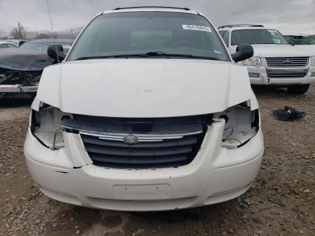 Photo 5 from auction – 2006 CHRYSLER TOWN & COU with VIN 2A4GP44R56R740873