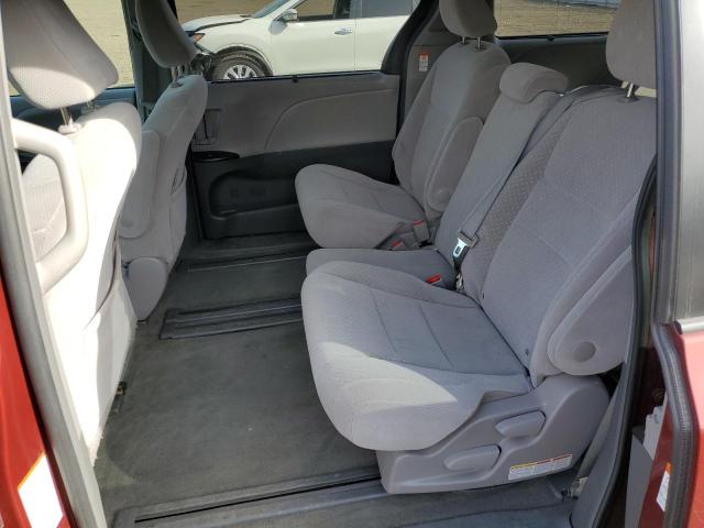 Photo 11 from auction – 2017 TOYOTA SIENNA LE with VIN 5TDKZ3DC2HS812736