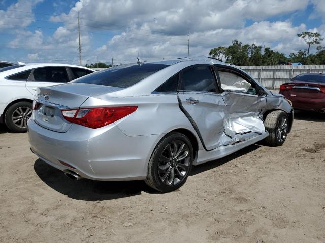 Photo 3 from auction – 2011 HYUNDAI SONATA SE with VIN 5NPEC4AC8BH285825