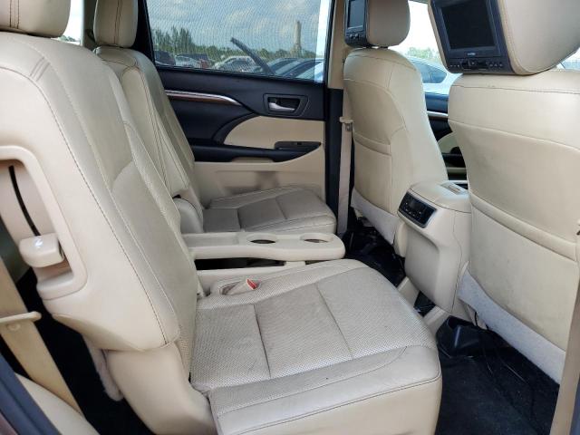 Photo 11 from auction – 2017 TOYOTA HIGHLANDER with VIN 5TDDZRFH0HS370155
