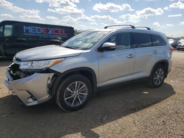 TOYOTA HIGHLANDER 2019 with VIN 5TDJZRFH4KS598346 - Photo from auction
