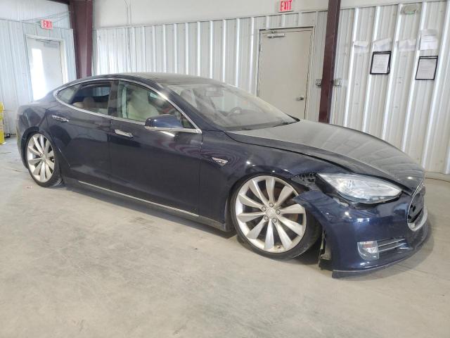 Photo 4 from auction – 2013 TESLA MODEL S with VIN 5YJSA1DP6DFP17464
