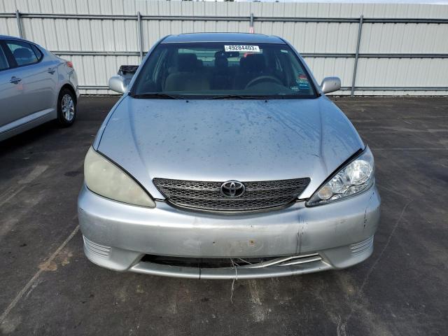 Photo 5 from auction – 2005 TOYOTA CAMRY LE with VIN 4T1BE32K05U978181