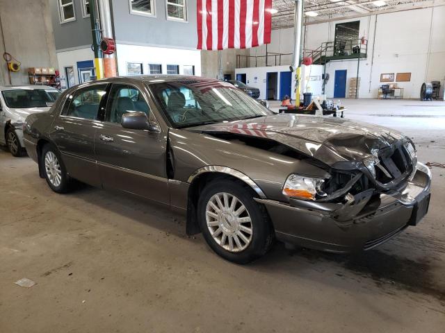Photo 4 from auction – 2003 LINCOLN TOWN CAR E with VIN 1LNHM81W53Y641445