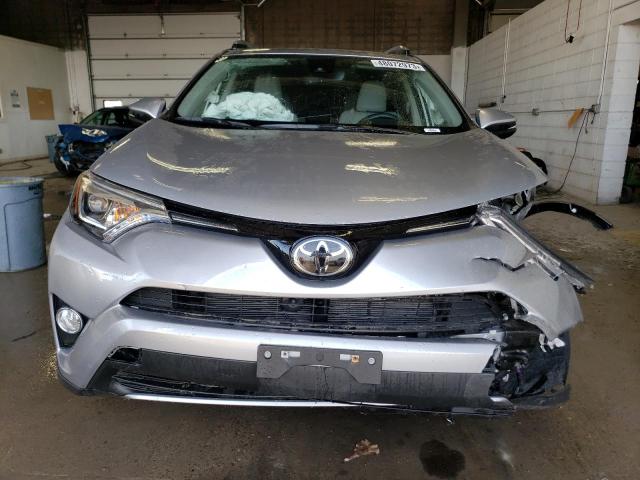 Photo 5 from auction – 2018 TOYOTA RAV4 LIMIT with VIN JTMDFREV1JJ253235