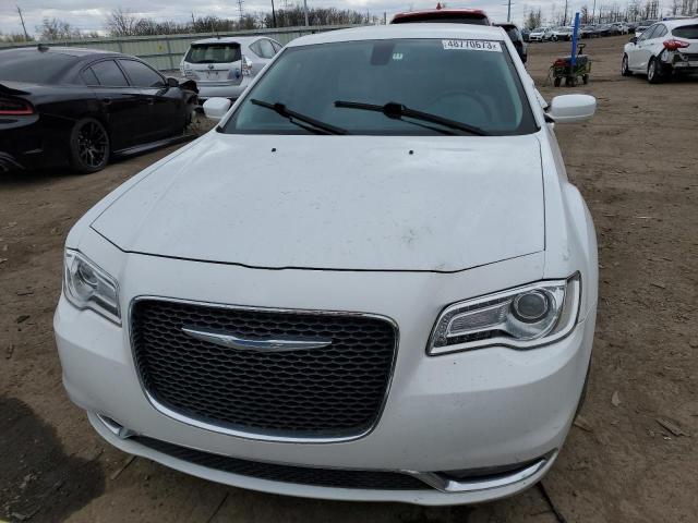 Photo 5 from auction – 2015 CHRYSLER 300 LIMITE with VIN 2C3CCARG5FH854100